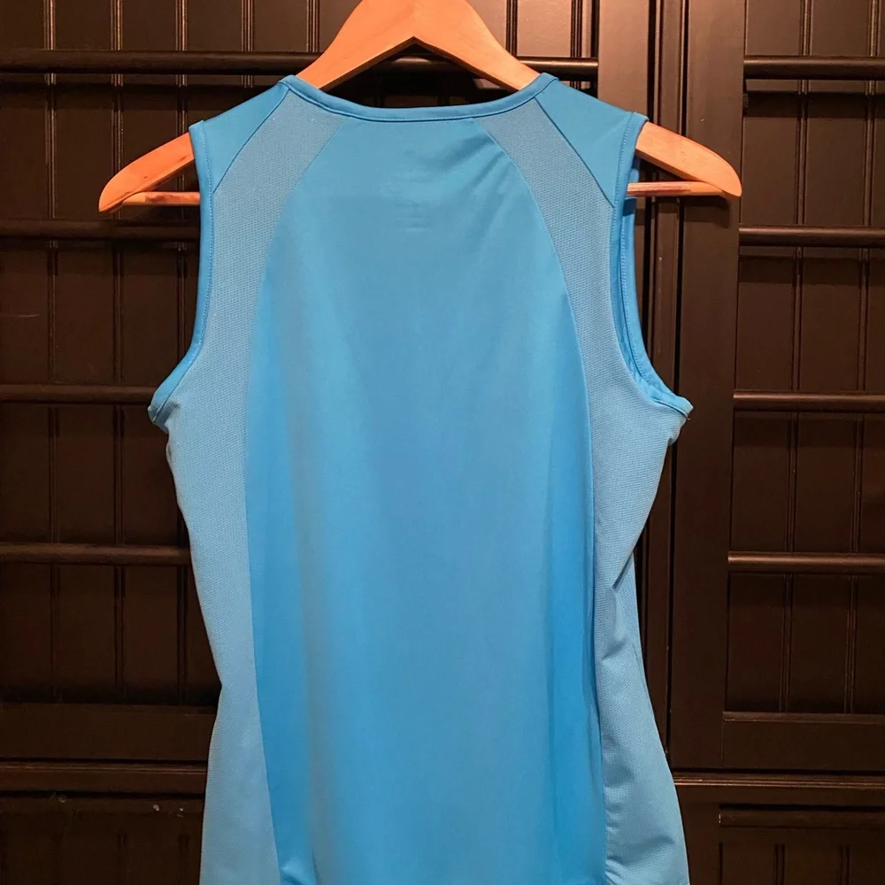 Adidas sleeveless tank - Picture 5 of 6